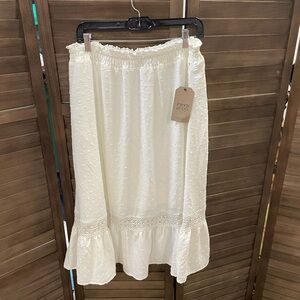 FRYE AND CO. Cream Textured A-Line Skirt